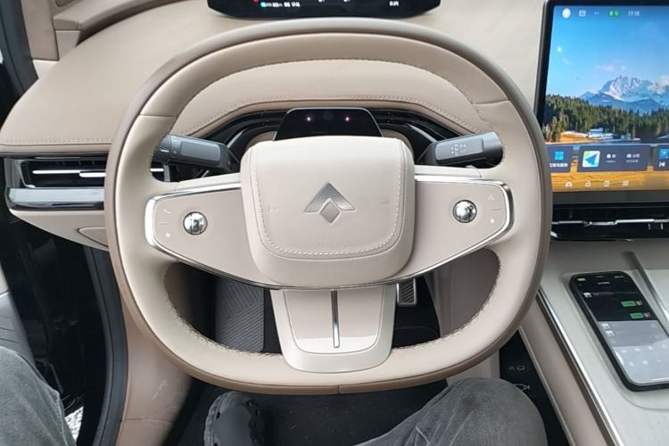 Used Hyptec HT 2023 670 Rear-Drive Ultra-High Voltage Version Steering Wheel