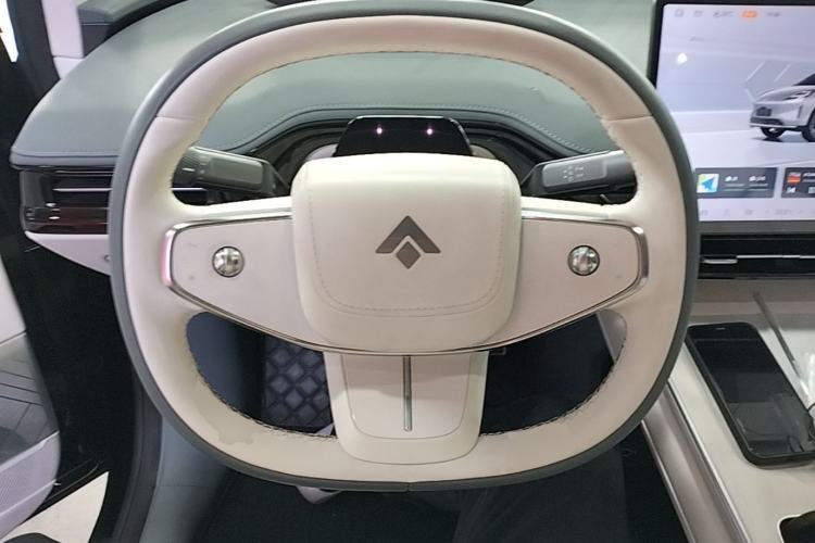 Used Hyptec HT 2023 670 Rear-Drive Ultra-High Voltage Version Steering Wheel