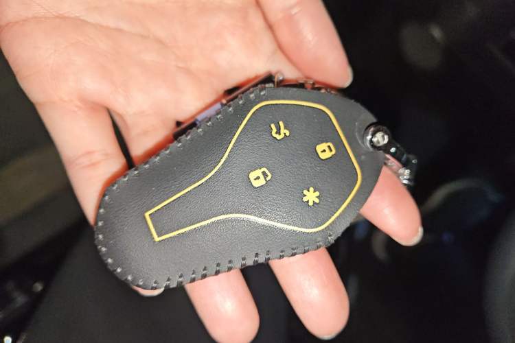 Used Hyptec HT 2023 670 Rear-Drive Ultra-High-Voltage NDA Version Vehicle Key