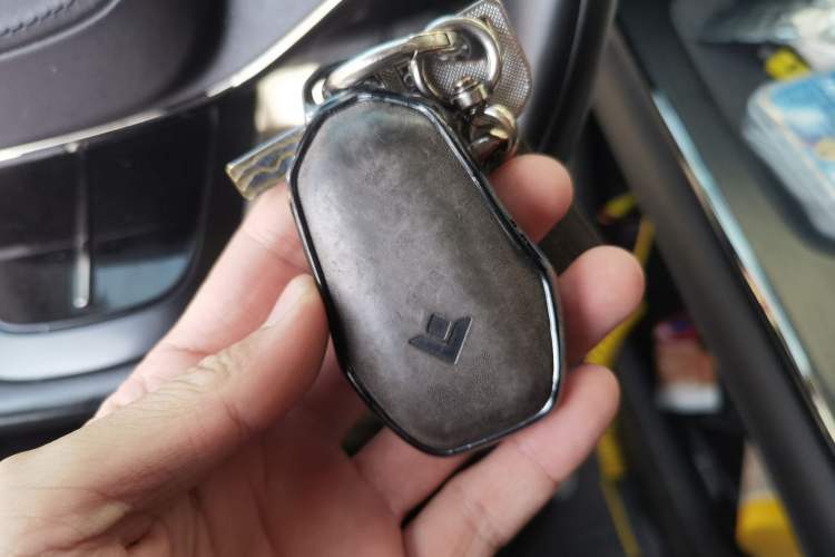 Used Hyptec HT 2023 670 Rear-Drive Ultra-High-Voltage NDA Version Vehicle Key