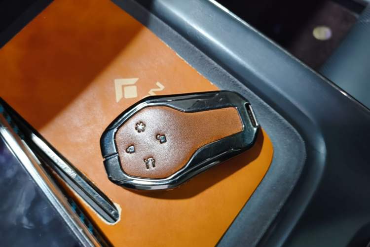 Used Hyptec HT 2023 670 Rear-Drive Ultra-High-Voltage NDA Version Vehicle Key