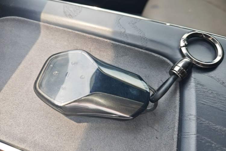 Used Hyptec HT 2023 670 Rear-Drive Ultra-High-Voltage NDA Version Vehicle Key