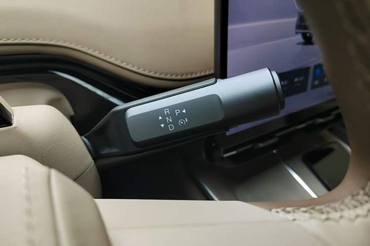 Used Hyptec HT 2023 670 Rear-Drive Ultra-High Voltage Version Gear Lever