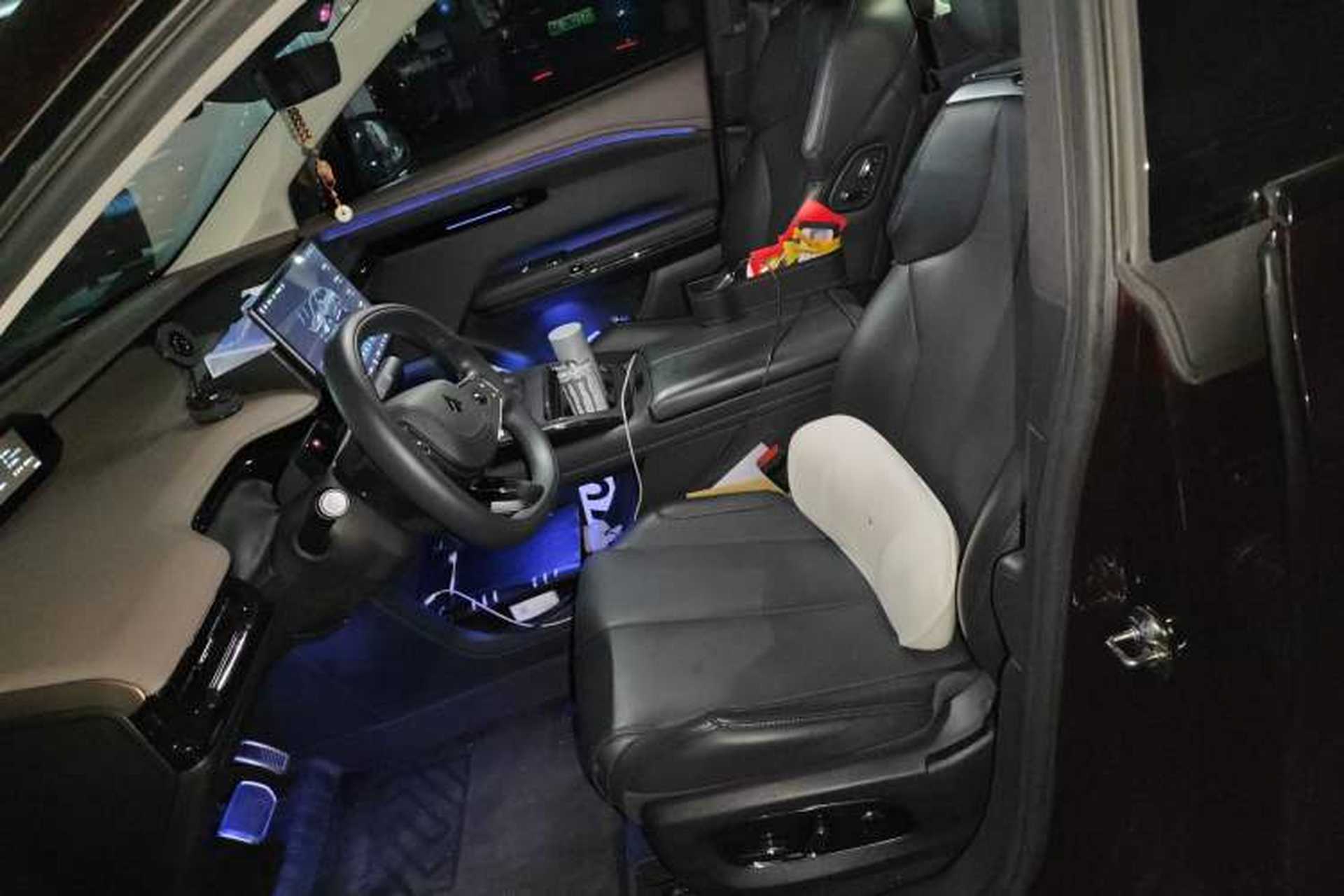 Used Hyptec HT 2023 670 Rear-Drive Ultra-High Voltage Version Left Front Seat