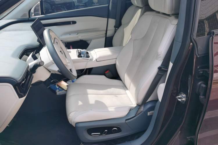 Used Hyptec HT 2023 670 Rear-Drive Ultra-High-Voltage NDA Version Left Front Seat