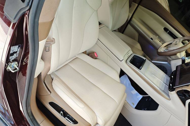 Used Hyptec HT 2023 670鸥翼 Ultra-High Voltage NDA Version Right Front Seat