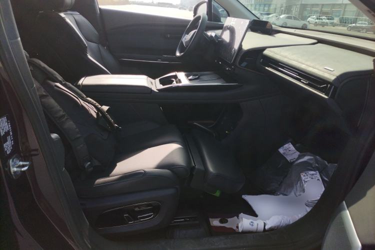 Used Hyptec HT 2023 670 Rear-Drive Ultra-High-Voltage NDA Version Right Front Seat