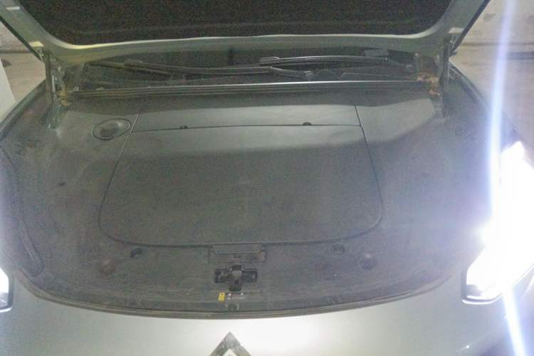 Used Hyptec HT 2023 670 Rear-Drive Ultra-High Voltage Version Engine Bay