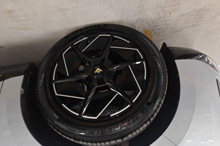 Used Hyptec HT 2023 670 Rear-Drive Ultra-High Voltage Version Exterior 7