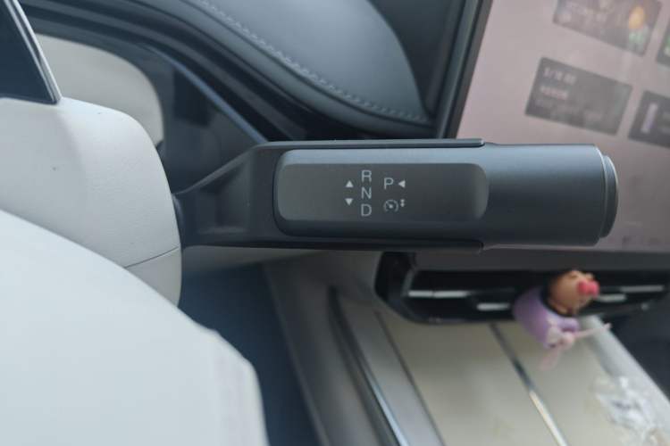 Used Hyptec HT 2023 670 Rear-Drive Ultra-High-Voltage NDA Version Gear Lever