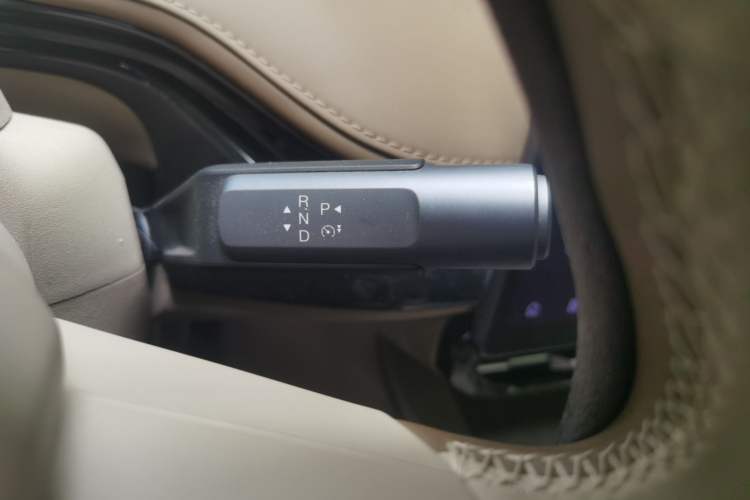 Used Hyptec HT 2023 670 Rear-Drive Ultra-High Voltage Version Gear Lever