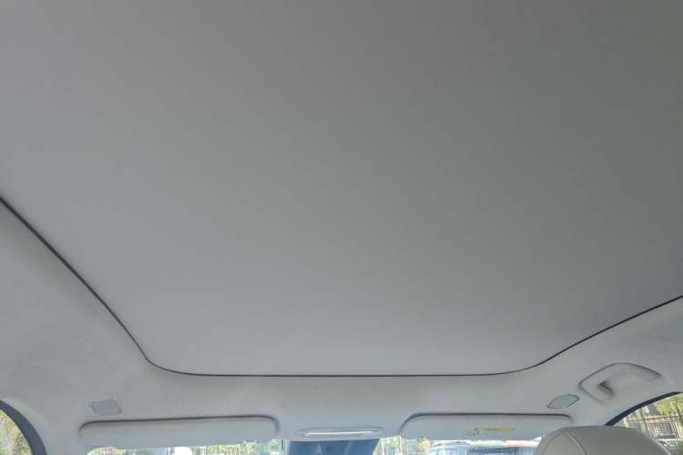 Used Hyptec HT 2023 670 Rear-Drive Ultra-High-Voltage NDA Version Headliner