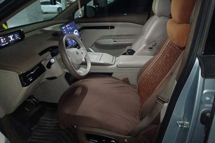 Used Hyptec HT 2023 670 Rear-Drive Ultra-High Voltage Version Left Front Seat