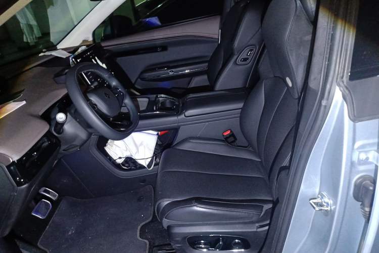 Used Hyptec HT 2023 670 Rear-Drive Ultra-High-Voltage NDA Version Left Front Seat