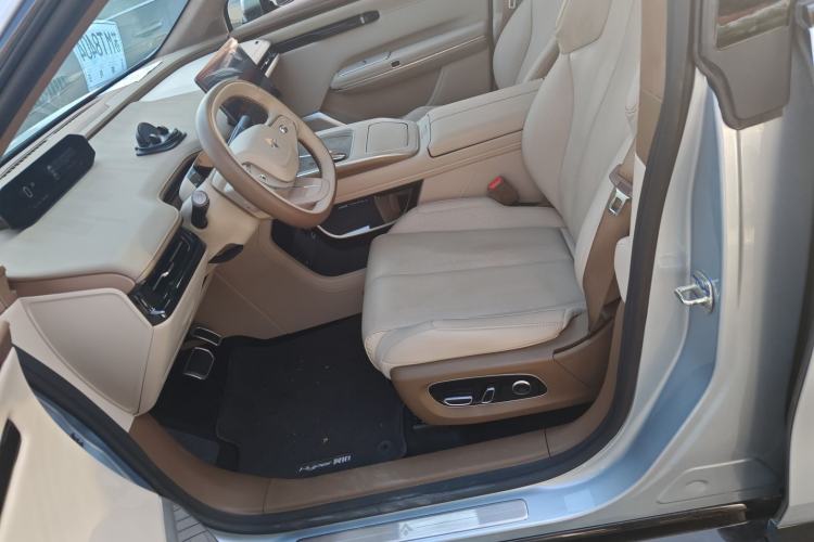Used Hyptec HT 2023 670鸥翼 Ultra-High Voltage NDA Version Left Front Seat