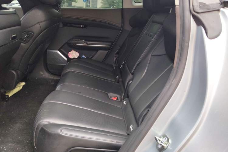 Used Hyptec HT 2023 670 Rear-Drive Ultra-High Voltage Version Left Rear Seat