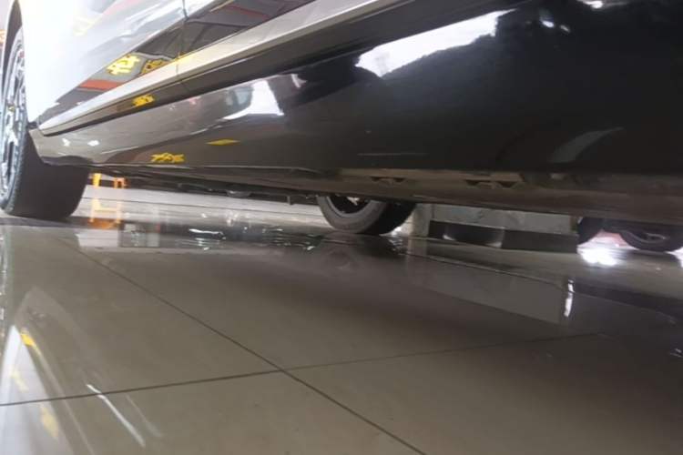 Used Hyptec HT 2023 670 Rear-Drive Ultra-High-Voltage NDA Version Left Side Sill