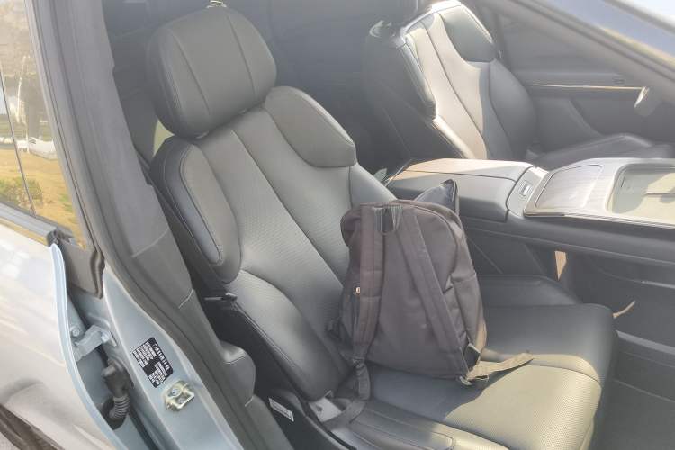 Used Hyptec HT 2023 670 Rear-Drive Ultra-High Voltage Version Right Front Seat