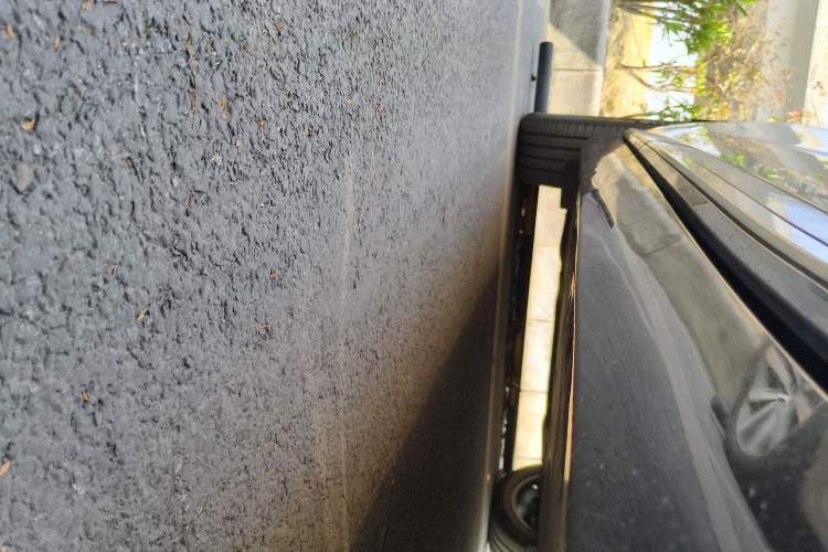 Used Hyptec HT 2023 670 Rear-Drive Ultra-High Voltage Version Right Side Sill