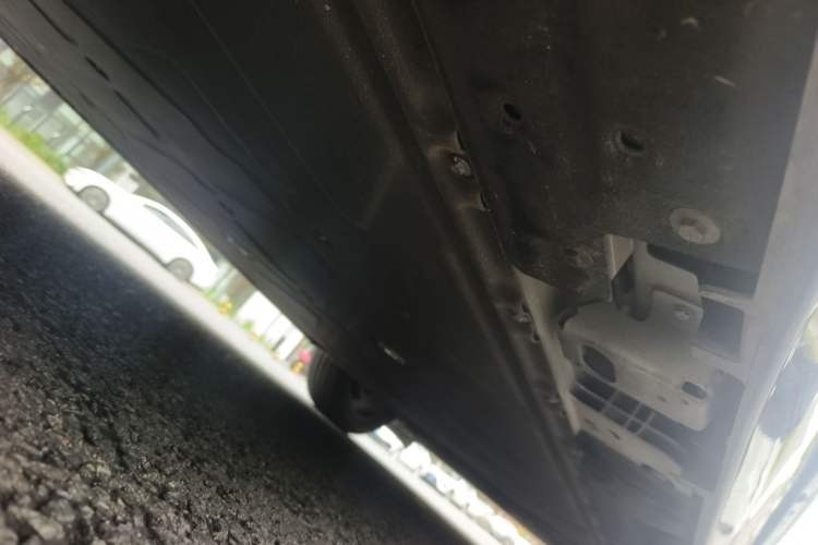 Used Hyptec HT 2023 670 Rear-Drive Ultra-High Voltage Version Chassis Rear Right