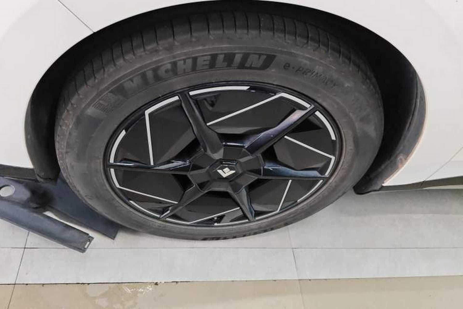Used Hyptec HT 2023 670 Rear-Drive Ultra-High Voltage Version Exterior 2