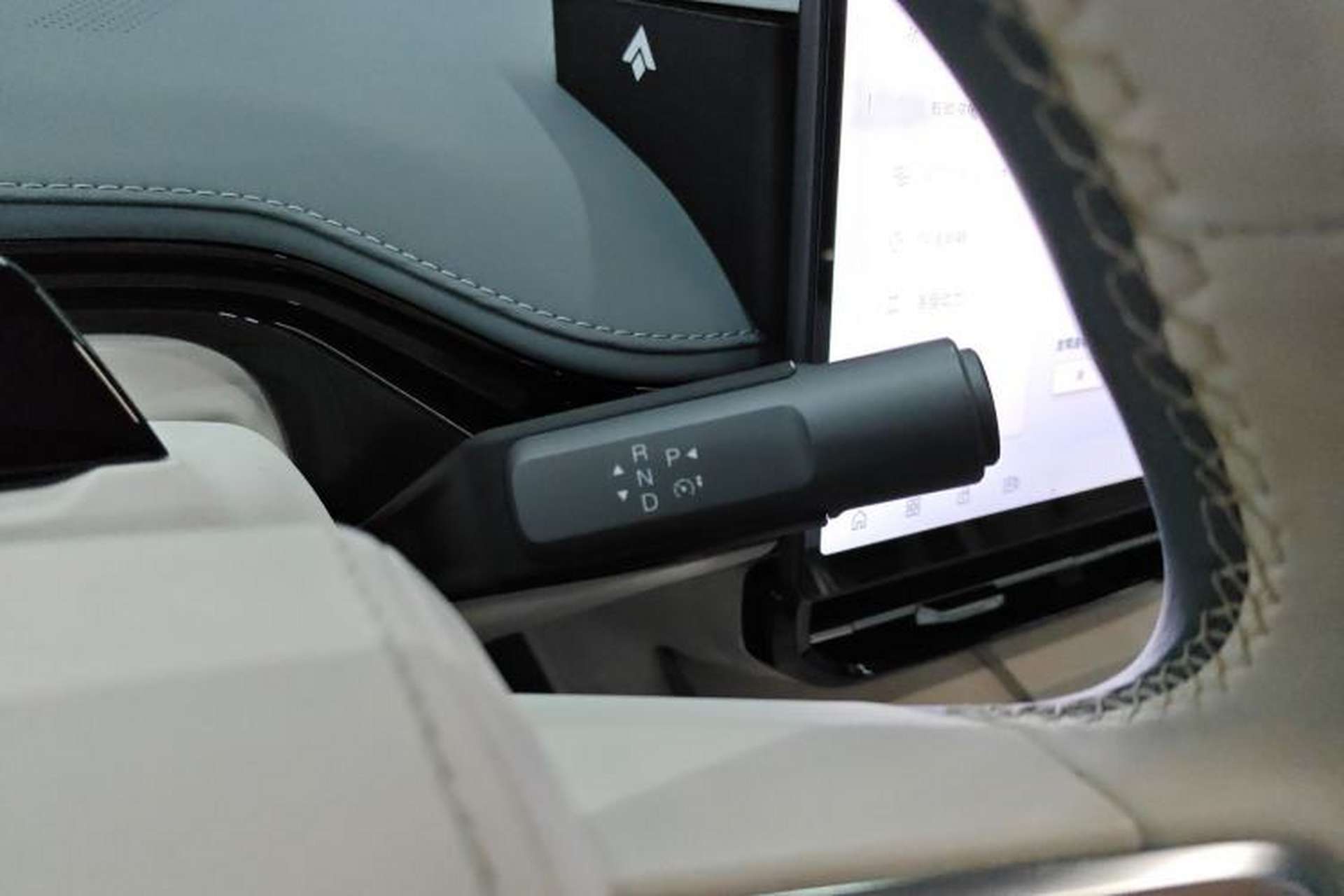 Used Hyptec HT 2023 670 Rear-Drive Ultra-High Voltage Version Gear Lever