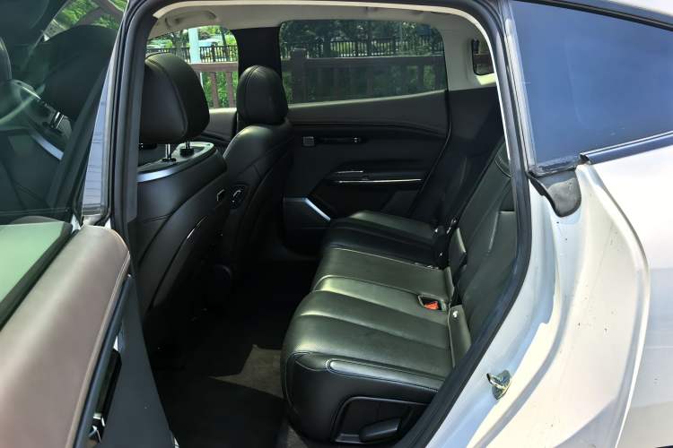 Used Hyptec HT 2023 670 Rear-Drive Ultra-High Voltage Version Interior 10