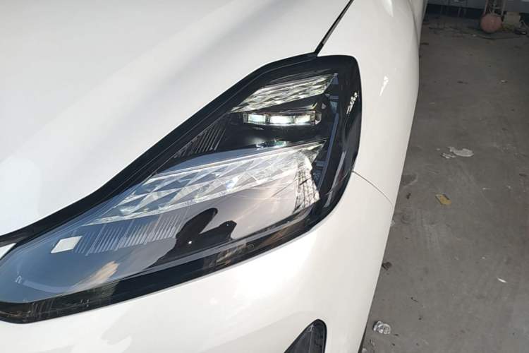 Used Hyptec HT 2023 670 Rear-Drive Ultra-High Voltage Version Left Front Headlight