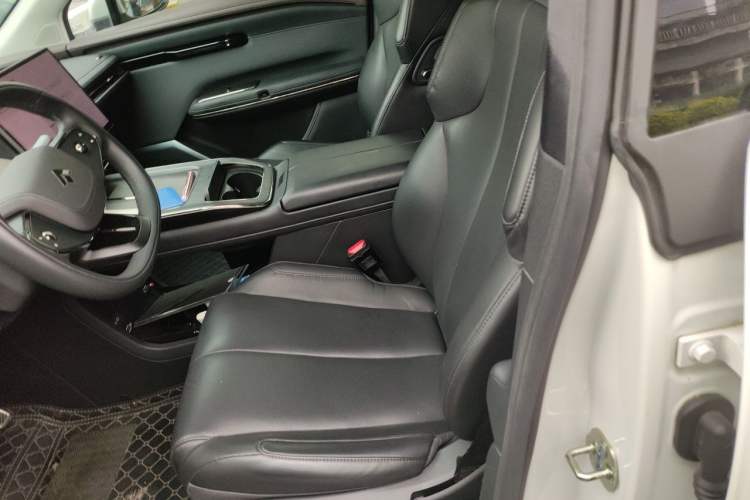 Used Hyptec HT 2023 670 Rear-Drive Ultra-High-Voltage NDA Version Left Front Seat