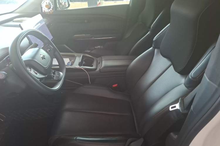 Used Hyptec HT 2023 670 Rear-Drive Ultra-High Voltage Version Left Front Seat