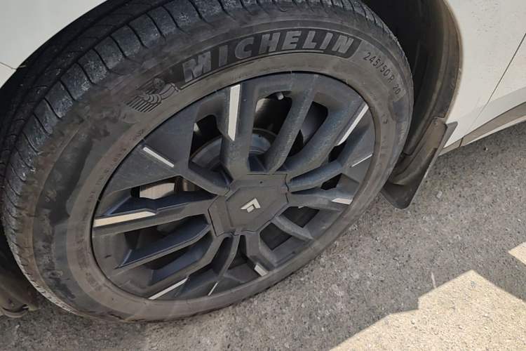 Used Hyptec HT 2023 670鸥翼 Ultra-High Voltage NDA Version Left Front Wheel Hub