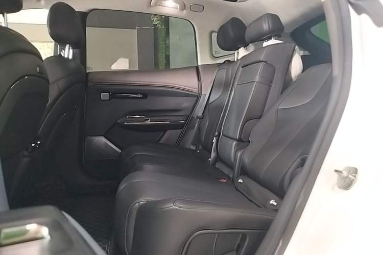 Used Hyptec HT 2023 670 Rear-Drive Ultra-High-Voltage NDA Version Left Rear Seat