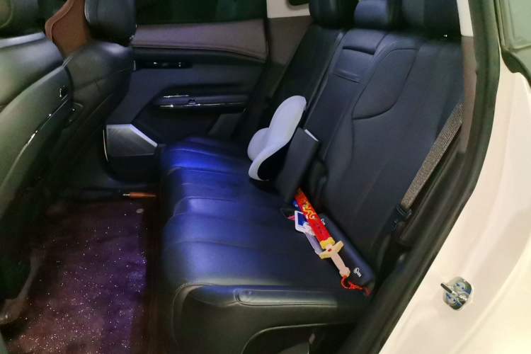 Used Hyptec HT 2023 670 Rear-Drive Ultra-High Voltage Version Left Rear Seat