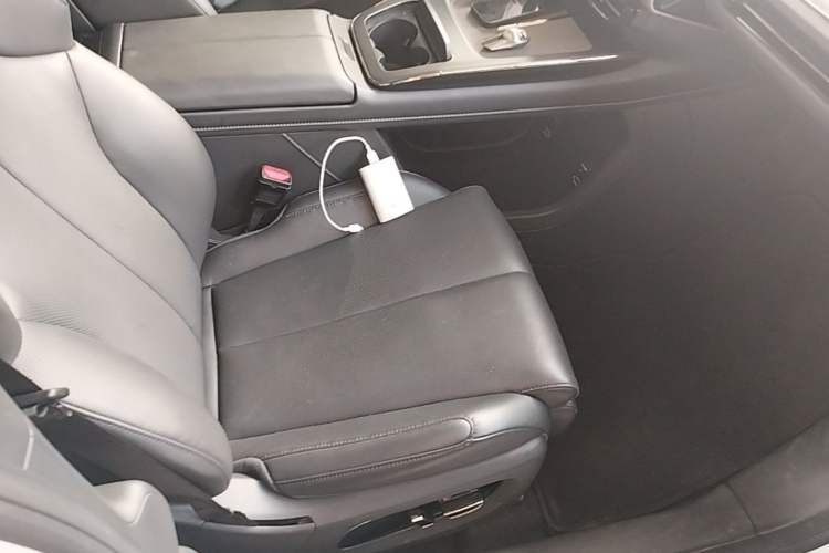 Used Hyptec HT 2023 670 Rear-Drive Ultra-High Voltage Version Right Front Seat