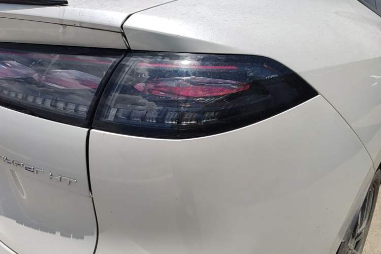 Used Hyptec HT 2023 670鸥翼 Ultra-High Voltage NDA Version Right Rear Taillight