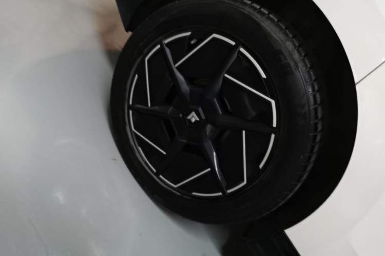 Used Hyptec HT 2023 670 Rear-Drive Ultra-High Voltage Version Right Rear Wheel Hub