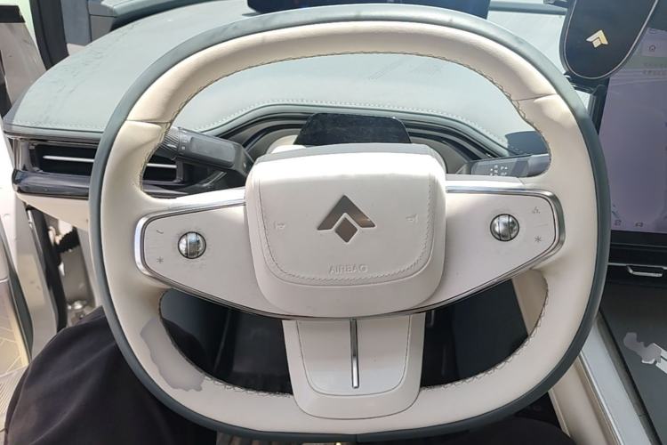 Used Hyptec HT 2023 670鸥翼 Ultra-High Voltage NDA Version Steering Wheel