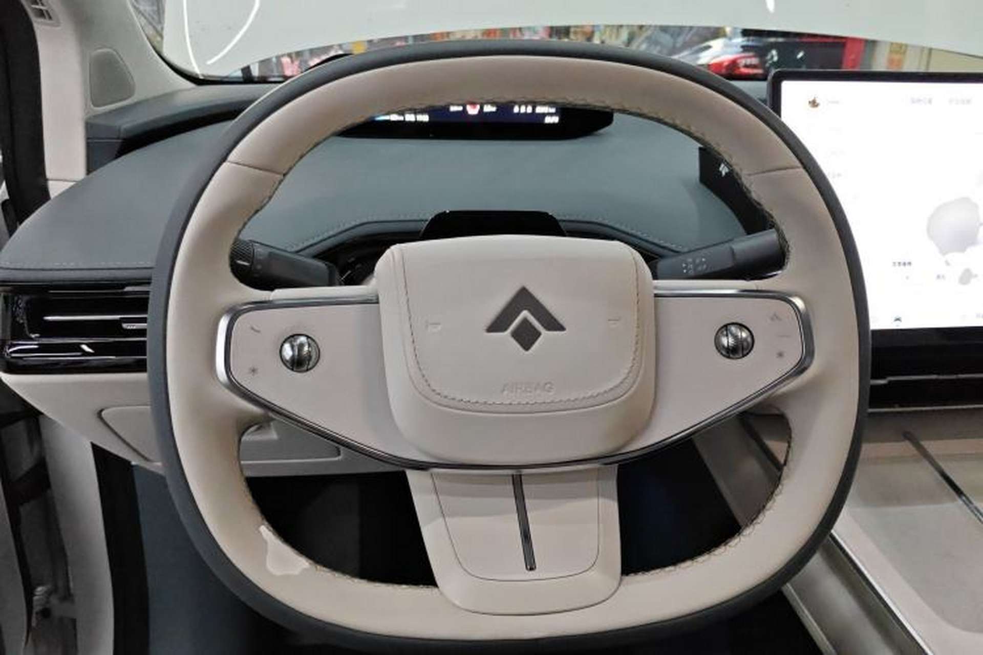 Used Hyptec HT 2023 670 Rear-Drive Ultra-High Voltage Version Steering Wheel