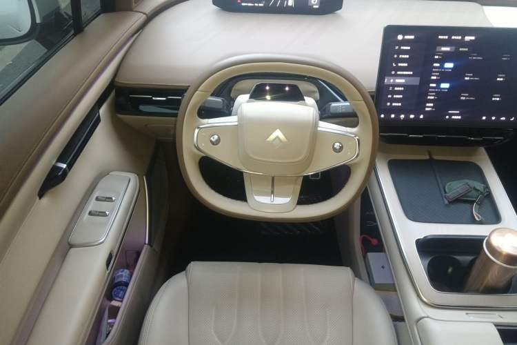 Used Hyptec HT 2023 670 Rear-Drive Ultra-High-Voltage NDA Version Steering Wheel