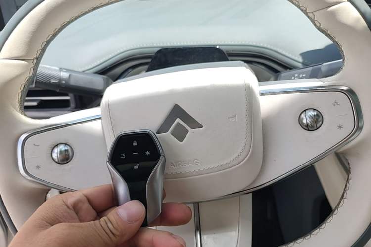 Used Hyptec HT 2023 670鸥翼 Ultra-High Voltage NDA Version Vehicle Key