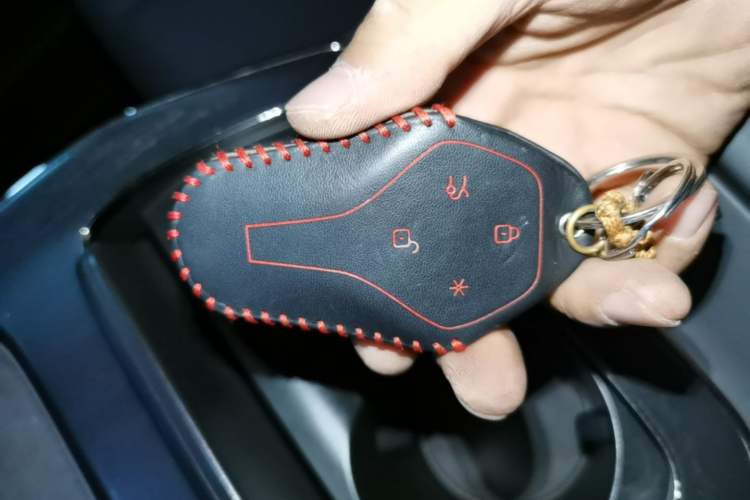 Used Hyptec HT 2023 670 Rear-Drive Ultra-High-Voltage NDA Version Vehicle Key