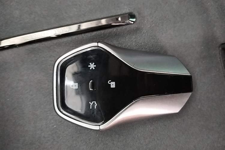 Used Hyptec HT 2023 670 Rear-Drive Ultra-High-Voltage NDA Version Vehicle Key