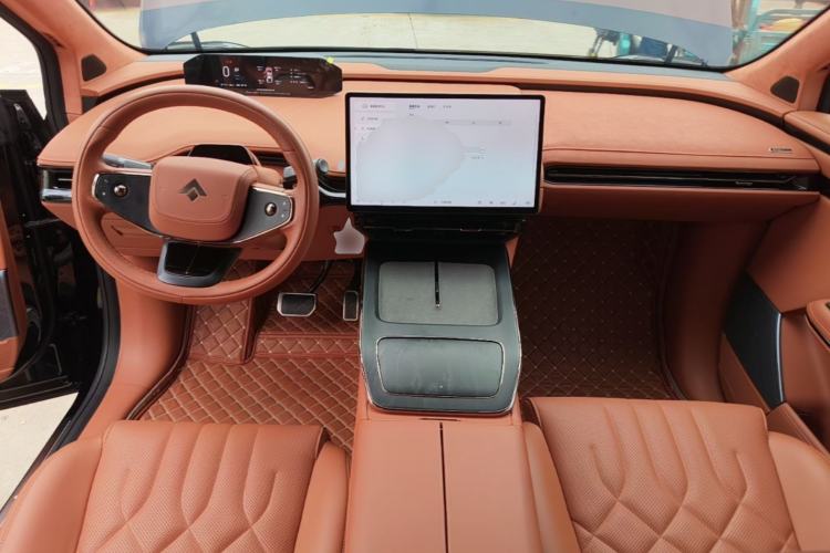Used Hyptec HT 2024 670 Advanced Intelligent Driving Version Center Console