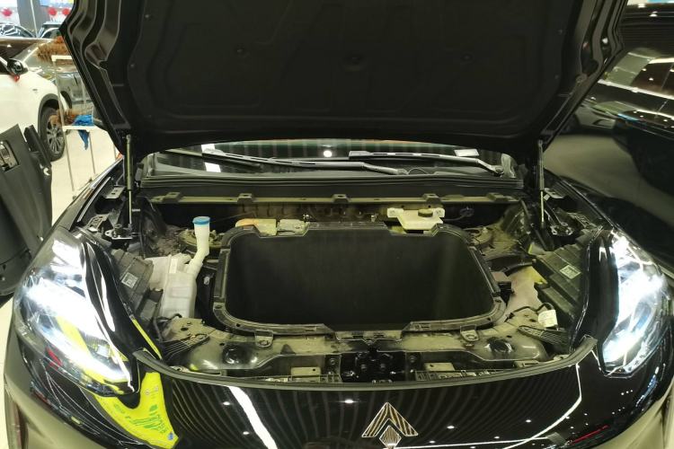 Used Hyptec HT 2024 825鸥翼 LiDAR Edition Engine Bay