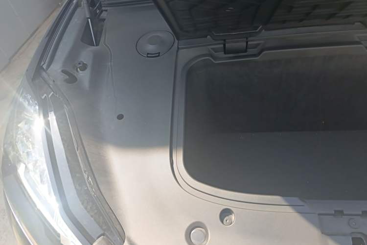 Used Hyptec HT 2024 825鸥翼 LiDAR Edition Engine Bay Right