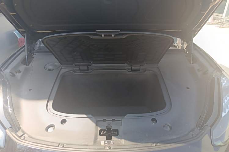 Used Hyptec HT 2024 825鸥翼 LiDAR Edition Engine Bay