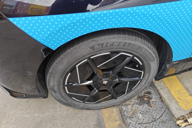 Used Hyptec HT 2024 825 Ultra-High Voltage LiDAR Edition Exterior 1