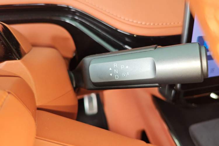 Used Hyptec HT 2024 825 Ultra-High Voltage LiDAR Edition Gear Lever