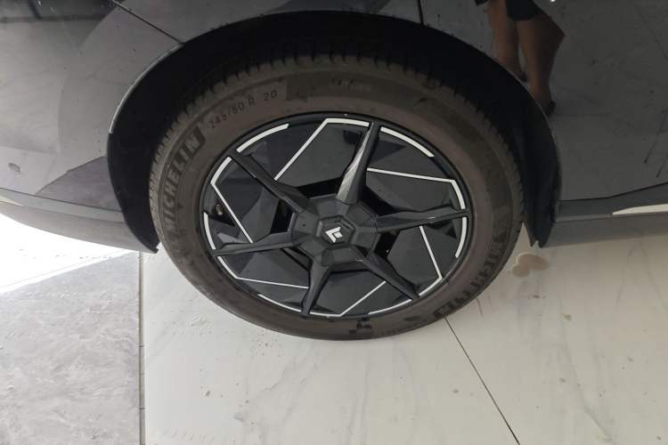 Used Hyptec HT 2024 825 Ultra-High Voltage LiDAR Edition Right Rear Wheel Hub