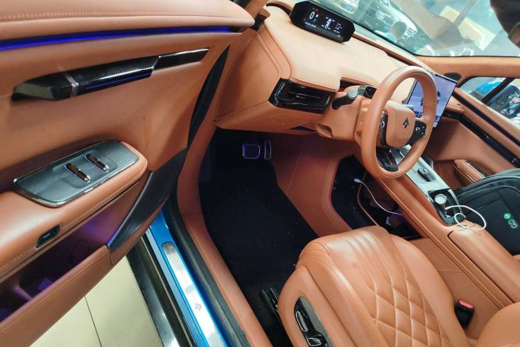 Used Hyptec HT 2024 825 Ultra-High Voltage LiDAR Edition Interior 3